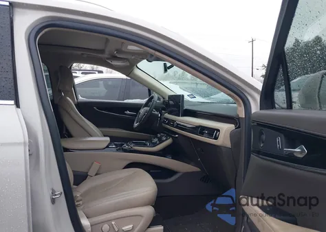 2023 Lincoln Nautilus Reserve z USA, uszkodzony, nr VIN 2LMPJ6K91PBL11844